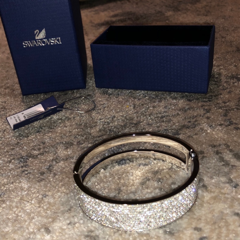 SWAROVSKI RHINESTONE BANGLE CUFF - BRAND NEW